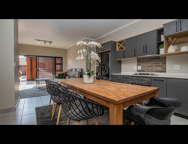 3 BEDROOM TOWNHOUSE FOR SALE IN FAERIE GLEN